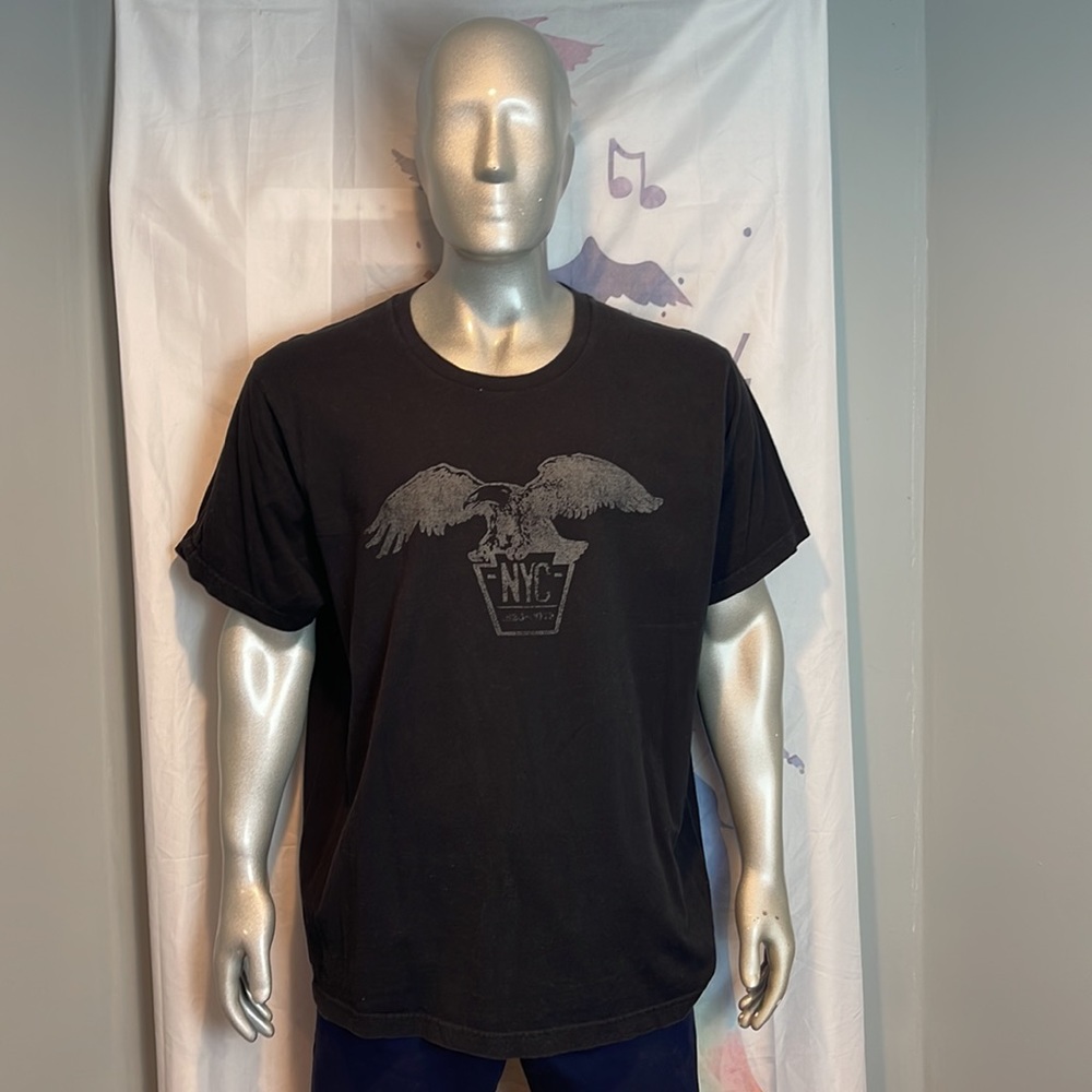 Old Navy NYC Eagle Graphic 100% Cotton Faded Black Short sleeve tee Size XXL